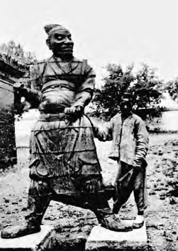 长清！非袈裟化铁，也非铁铸袈裟，长清灵岩寺的“铁袈裟”究竟为何物