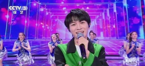 劉嘉玲|央視國慶晚會群星獻唱：劉嘉玲驚艷，劉濤大氣，謝霆鋒力量感十足