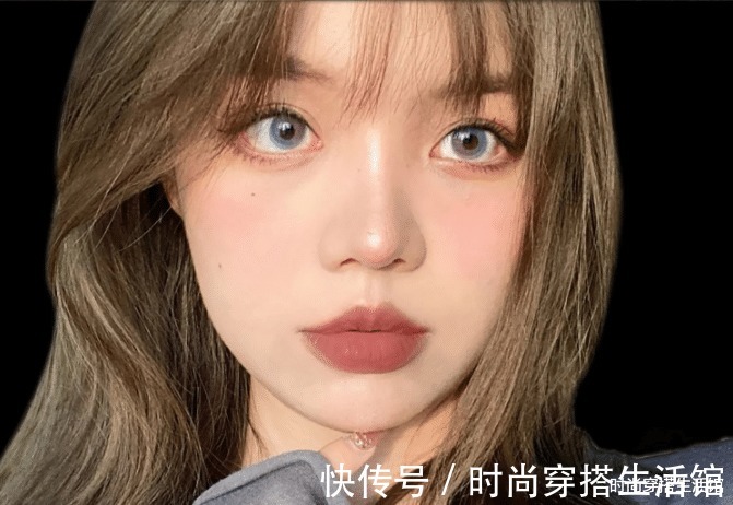 哑光 奶茶色已经不流行了,今年流行这5款口红,任你怎么涂都好看