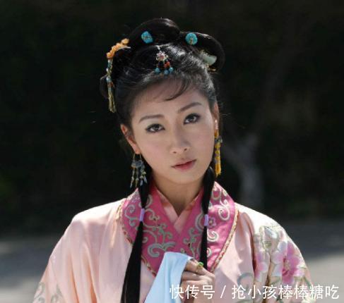 更奇$薛宝琴和林黛玉谁更漂亮,被贾探春一语道破,贾宝玉很赞同