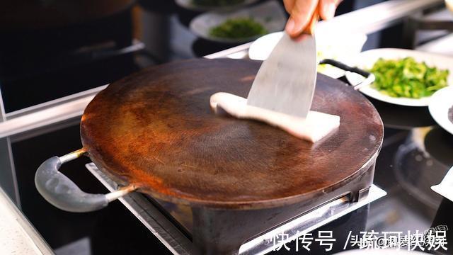 鏊子|我家早餐就爱吃它,调点面糊就能做,注意这几点包您一次就成功