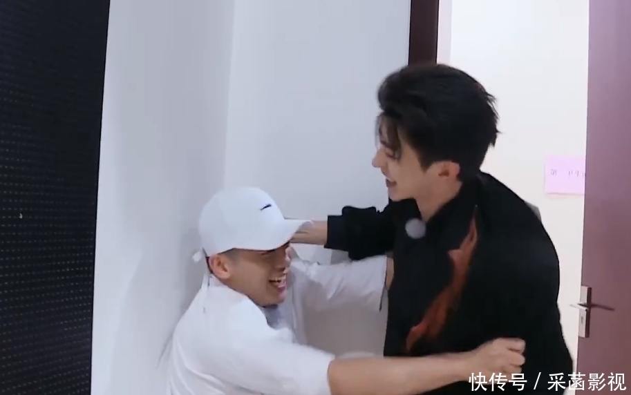 郑恺 《奔跑吧》元老成员越来越没劲:李晨装疯卖傻,baby处处被照顾