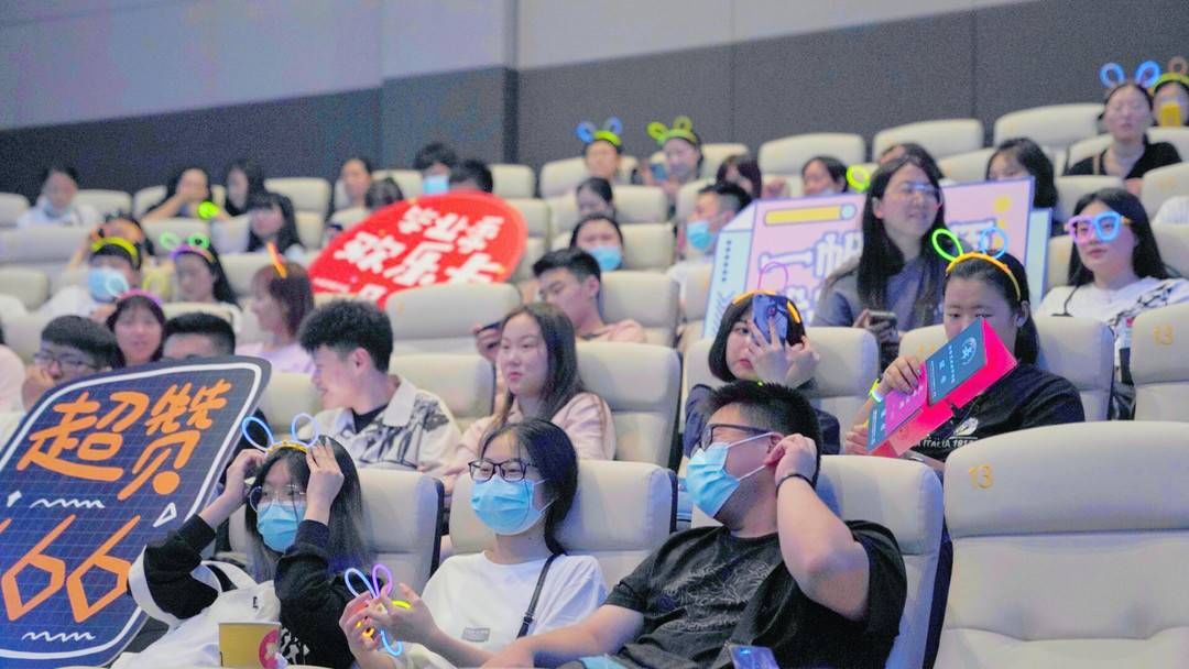 毕业生|时光留影青春飞荧 这场毕业季观影很特别