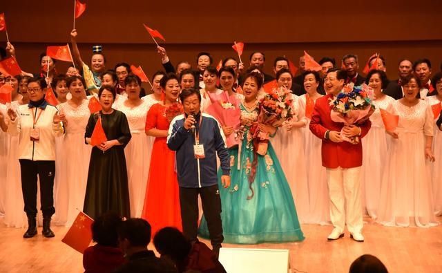 能歌善舞|乐龄人的幸福生活系列之一：这能歌善舞的一大家子 有106位“六十后”