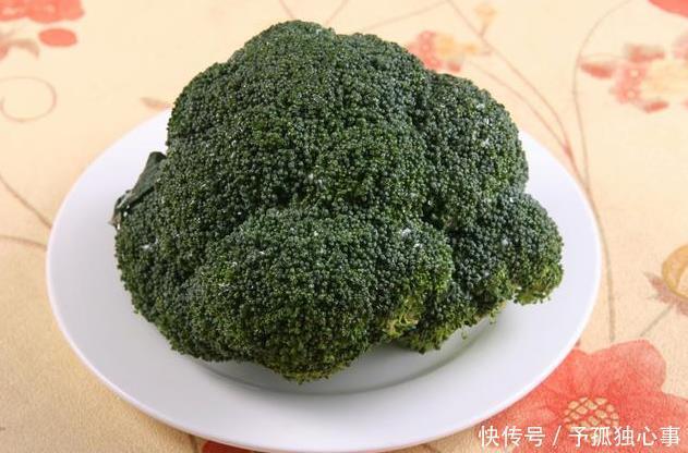  缓解|视力模糊，易疲劳常吃6种食物，或能缓解眼睛干涩