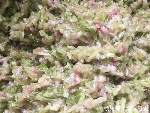 饭店|婆婆教我做的这种饺子馅,比饭店的好吃10倍,上桌马上光盘!