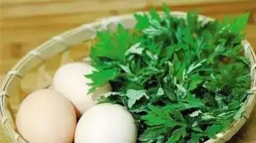 艾草|家中有艾叶，郎中不用来使用艾叶时，请记住6个字，效果会更好