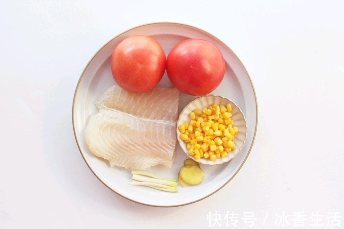 好吃|多给孩子吃龙利鱼,肉多刺少,加入番茄一起炖煮,酸甜又好吃