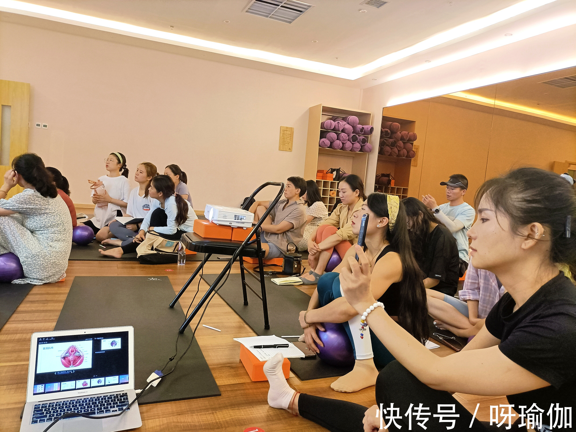 瑜伽体式|瑜伽教培效果怎么样？不想花冤枉钱，这些细节需要特别注意。