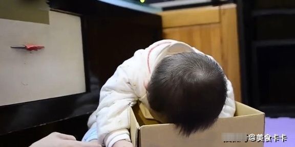 宝爸|1岁萌娃的睡功了得,妈妈叫醒后,被萌娃的反应笑喷了