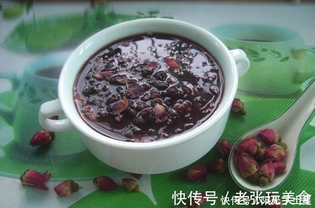 黑芝麻|入冬后,用它来代替豆浆牛奶,补气又养血,面如桃花不用涂胭脂!