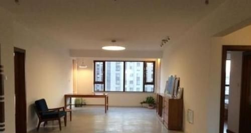 自流平地面|为什么越来越多人装自流平地面?老行家说出内情,后悔入住才察觉