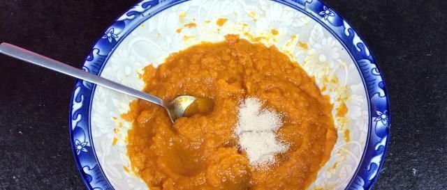 面粉|南瓜饼的新做法,好吃又健康,我一顿能吃好几个