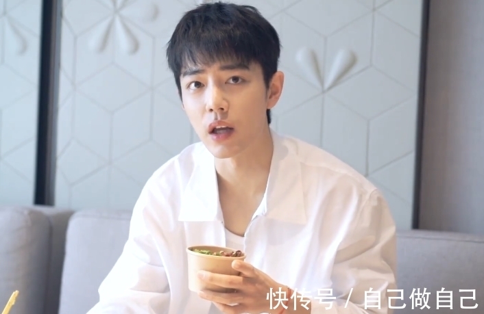 想吃|肖戰吃播第三彈？成都美食辣到眼淚橫飛，自曝去長沙想吃小龍蝦