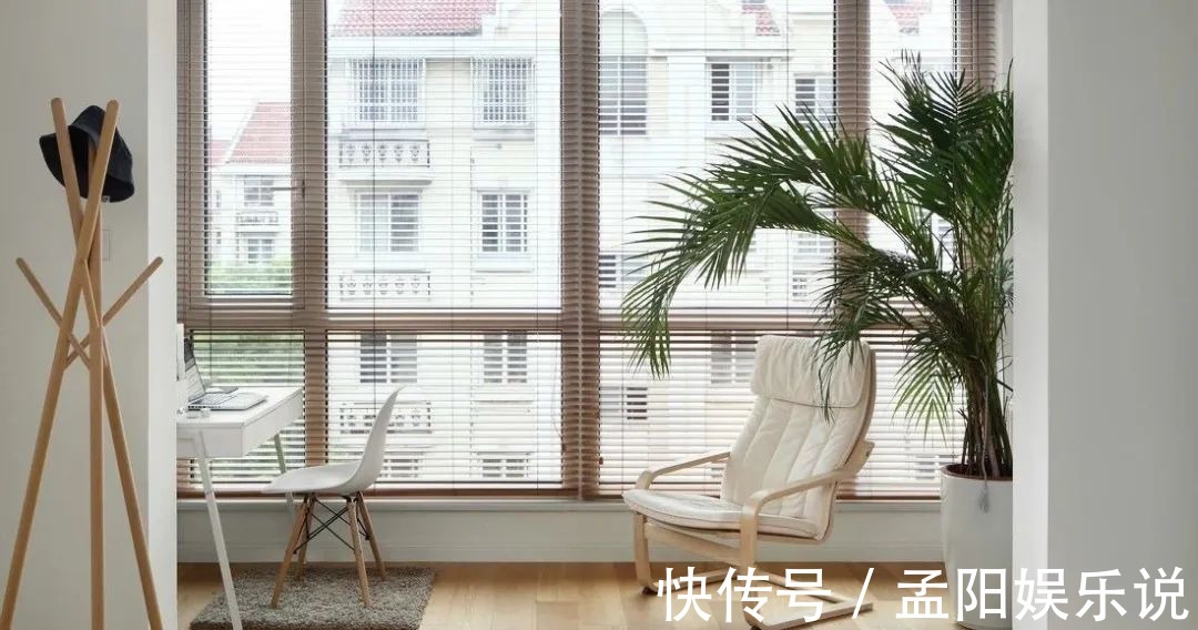 阳台|别在阳台装推拉门了,占地还不耐用!这样装立马让你家多出10平米