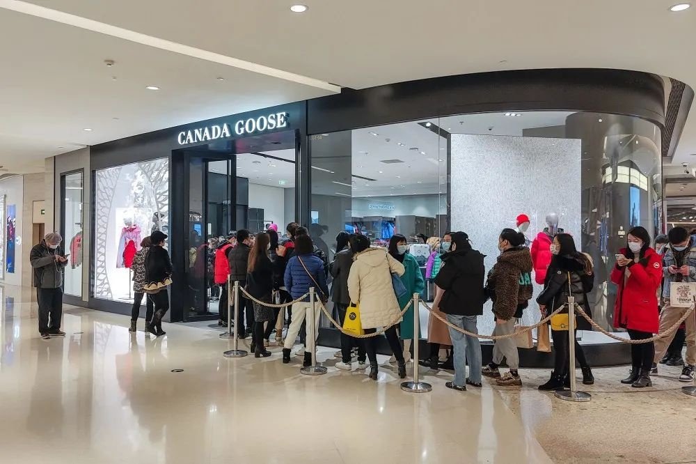 韩女士|中国大陆门店不得退货？加拿大鹅进入中国3年陷五大“消费争议”
