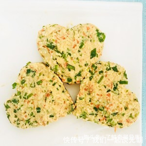 豆腐最新吃法,2个鸡蛋,一把面粉,筷子一搅,比吃红烧肉还过瘾