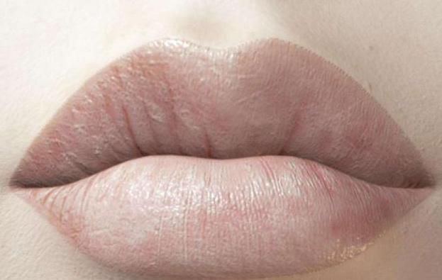 肝脏不好|肝脏不好,脸上往往会有“3黑”,你若占2个,该好好保养了!