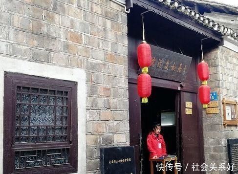 凤凰古城：从名噪一时到无人问津，是什么让你跌下神坛？令人愤慨