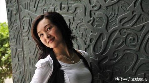 女人年龄大不要紧,每天做好“2件事”,让你显得更年轻