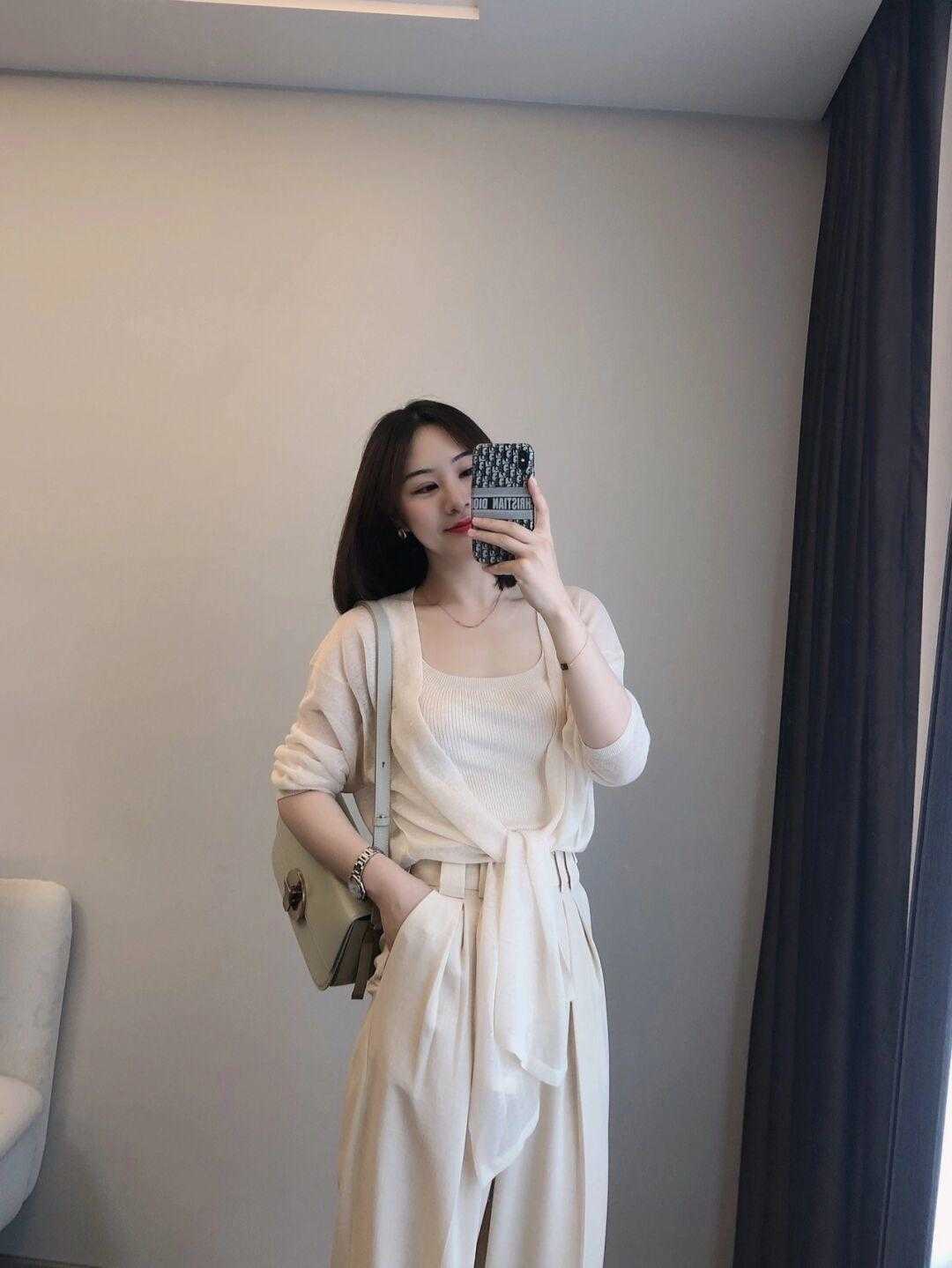 小姑娘|夏季想要变成气质女神，这几套衣服搭配方法，清新减龄又洋气