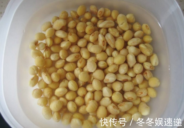 “一等养花肥”从不需花钱买，亲自动手制作，效果好还不烧苗