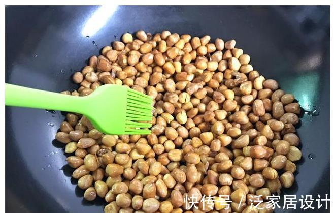 花生米|油炸花生米，可别直接下油锅，牢记两个小技巧，放10天还嘎嘣脆