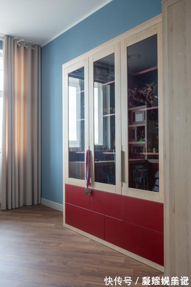 墙面|130平各个空间几乎空无杂物,我是没看出来,屋主一家已住10年