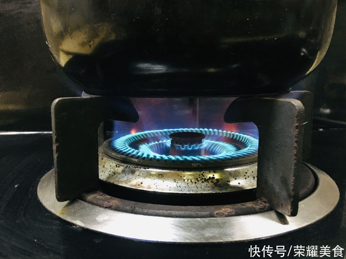 姜棗茶|夏天要懂得吃姜，這一杯姜棗茶真的不能錯(cuò)過(guò)，可以一直喝到秋天前