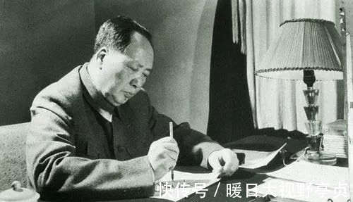 书法艺术$毛主席签名的变化,最后一幅令人潸然泪下!