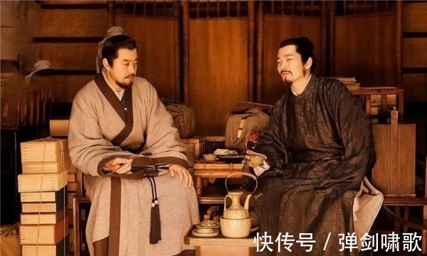 酒具!古墓中出土一杯酒,杯中的酒怎么喝都喝不完,X光一照才发现原因