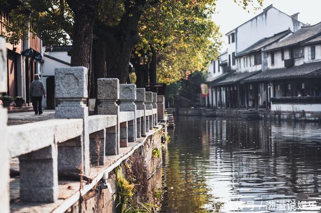 美国男子来华留学,收藏10万件中国古董,40年后身家轻松过亿