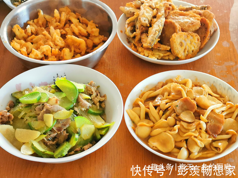 餐条子|过节回娘家,夫妻俩一起做了4道菜,老妈夸赞真好吃