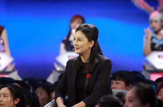 二胎|她被父培养成女强人,生二胎后离婚,搭档孟非主持相亲节目惹争议