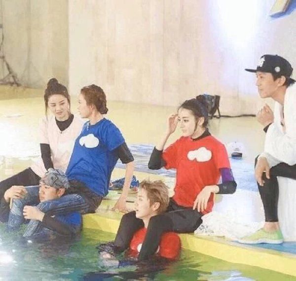 黄渤|原来他才是跑男队长的初定人选拒绝跑男后去参加极挑,意外成就了邓超