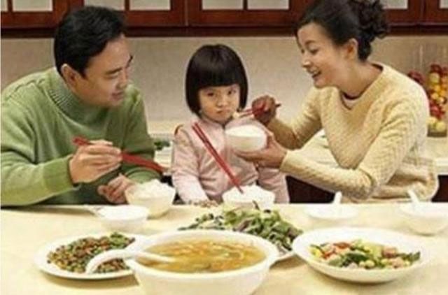 父母|育儿专家：孩子有这些表现，暗示被惯坏了，家长赶紧纠正