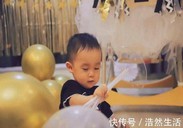 孩子|宝宝的语言发展有“阶段性”,把握好这三个关键期,帮宝宝早发声