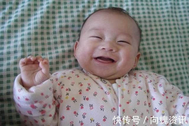 小宝宝|“婴儿一哭,宝妈叹气”,专家:爱哭的娃更聪明,要及时抱起来哄