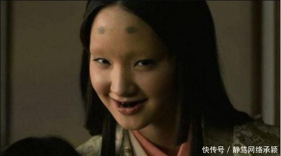 审美|日本女人的独特审美,大白脸、染黑齿和秃眉毛,小孩都会被吓哭