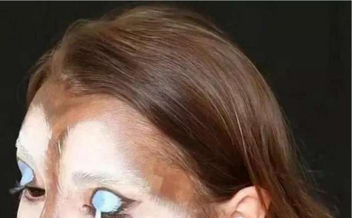 真假|女子将自己化妆成二哈模样,和自家狗狗一起拍照,众人难辨别真假