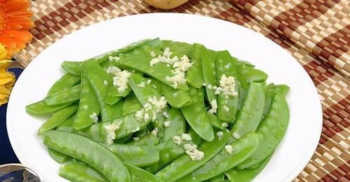 聪明人都爱吃的3种食物,排毒养颜,清热去燥,保护视力,更健康