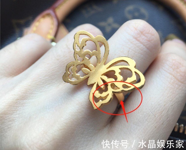黄金首饰|女人再爱美，也别买5种“黄金首饰”！明白后，店员内行人