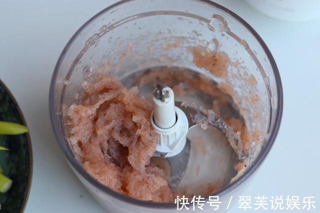 芦笋要换个做法吃！吃芦笋配上这个，味道好吃到爆，2盘都嫌少！