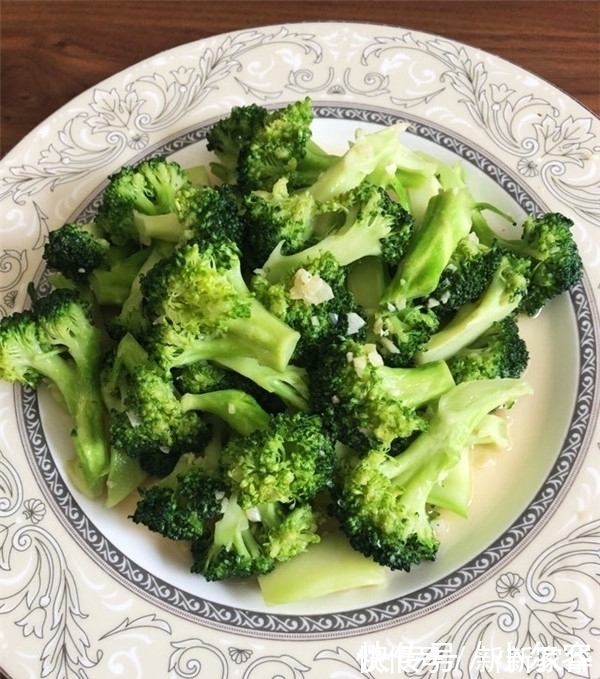 下酒菜|单身狗做的下酒菜,一个人喝啤酒虽然凄凉,但还是要做得很丰富