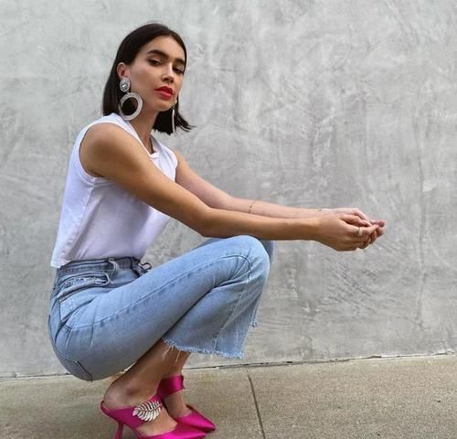 服饰|女人戴珠宝配饰少犯3个错误,不然会显得很突兀,再贵也没有美感