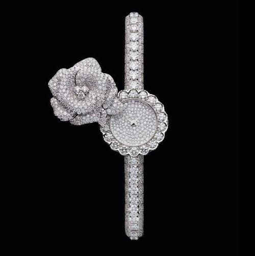 Dior新一季高级珠宝系列「RoseDior」：致敬经典玫瑰