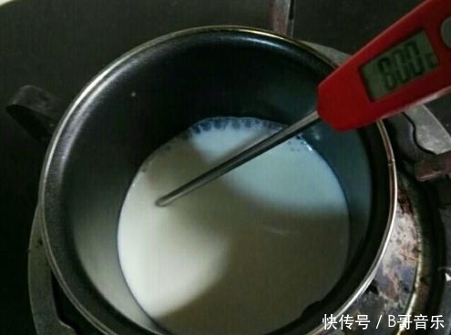 不用|不用电饭煲就能做蒸蛋糕,松软膨发,营养不上火,孩子老人最爱吃