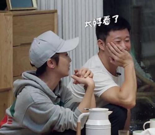 拍戏|谢楠曝初中就觉得吴京长得很帅，以为是开玩笑，看到他第一次拍戏被惊艳到了