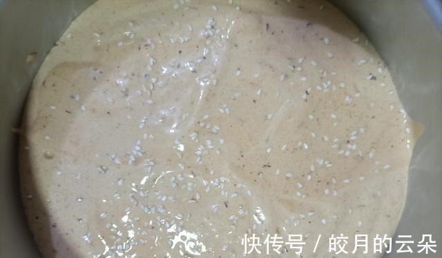 寒露已至,天冷了,来一块温暖的枣糕吧,在家做美味无添加的枣糕!