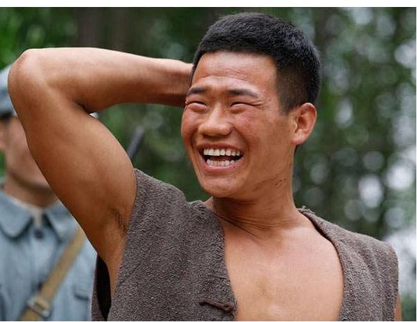 嘎子哥扮演的关羽,自我感觉非常帅,却被吐槽成"最丑的关羽"!